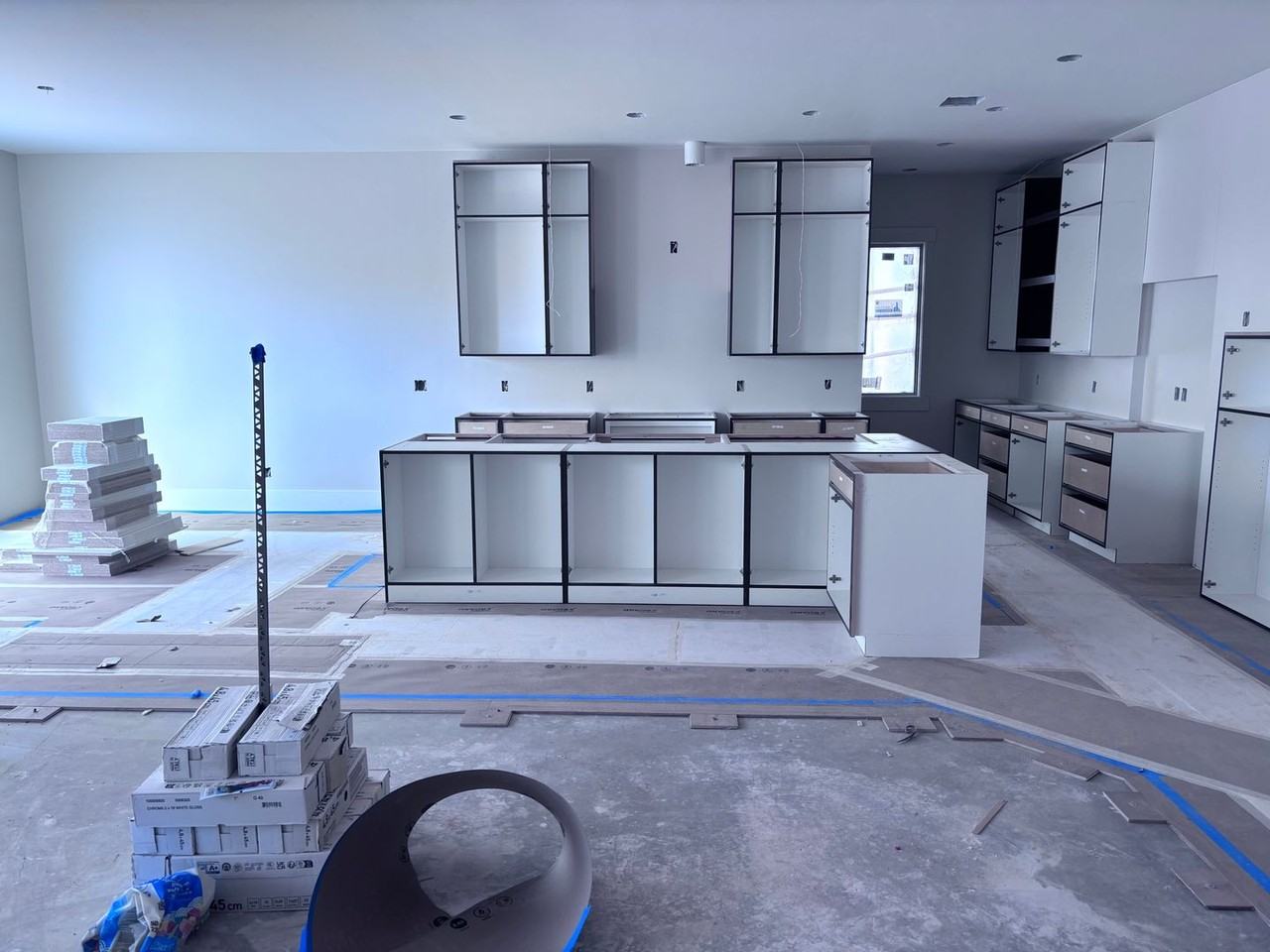 2836 E Creek Side Ct - Photo 3 of 16