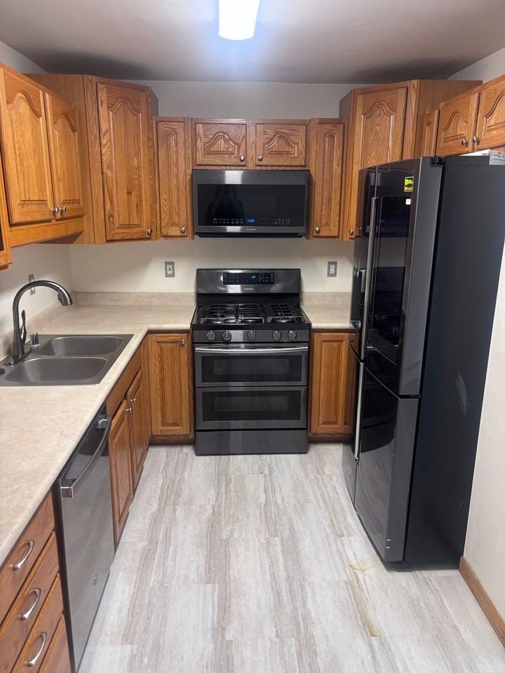 9214 Kirkwall Cir - Photo 2 of 12