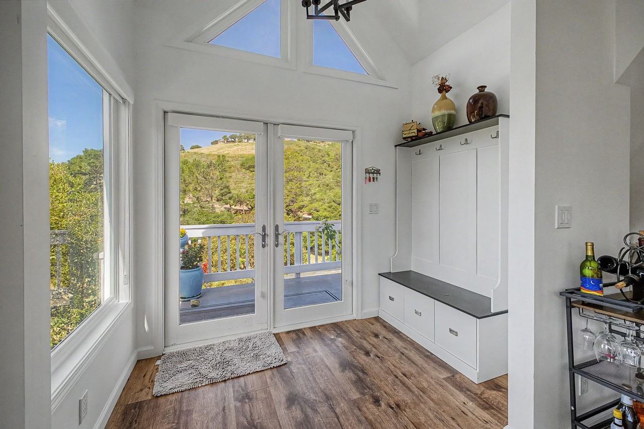 26185 Zdan Rd - Photo 3 of 38