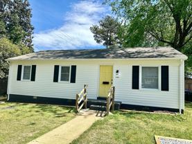 1005 Glenburnie Rd - Photo 1 of 1