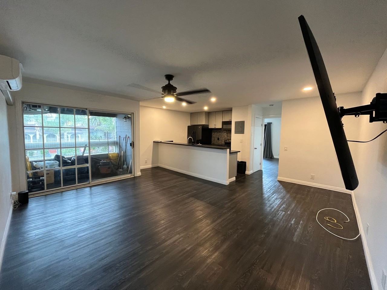 20930 Parthenia St #201 - Photo 4 of 8