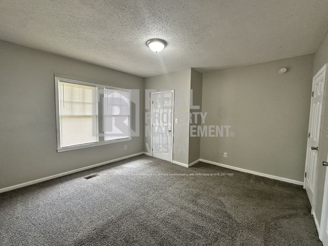 1082 Lamont St - Photo 5 of 15