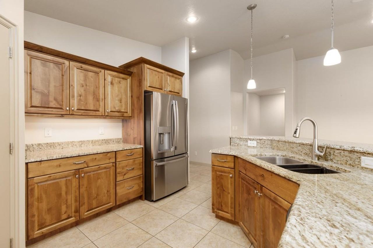 1259 N 2190 W - Photo 7 of 34