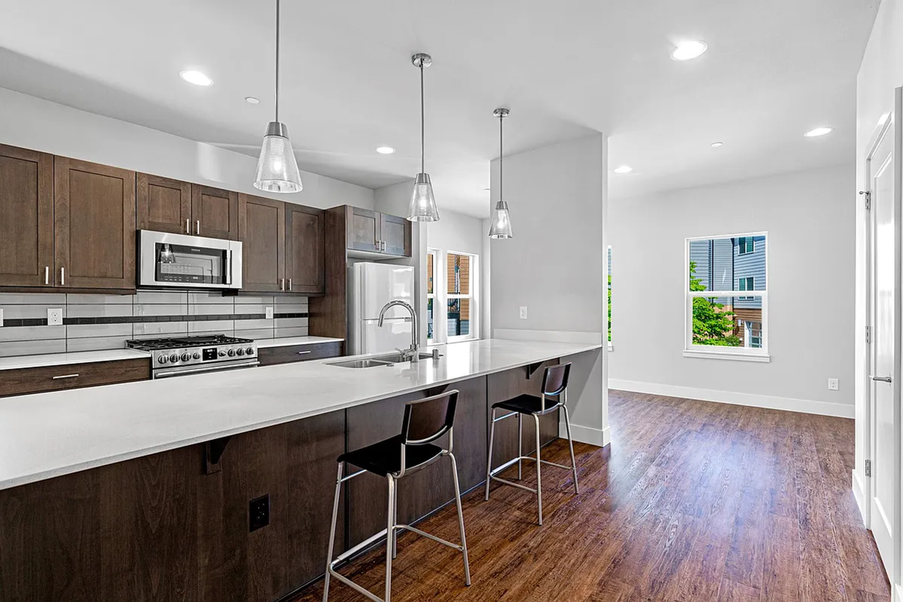 18240 73rd Ave Ne #103 - Photo 5 of 24