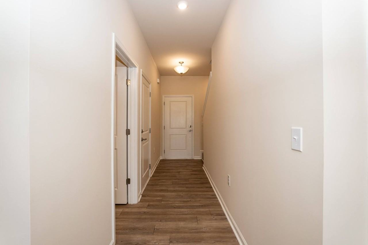 1517 Rhodes Pond St - Photo 7 of 29