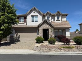featured image of 475 Parade Dr