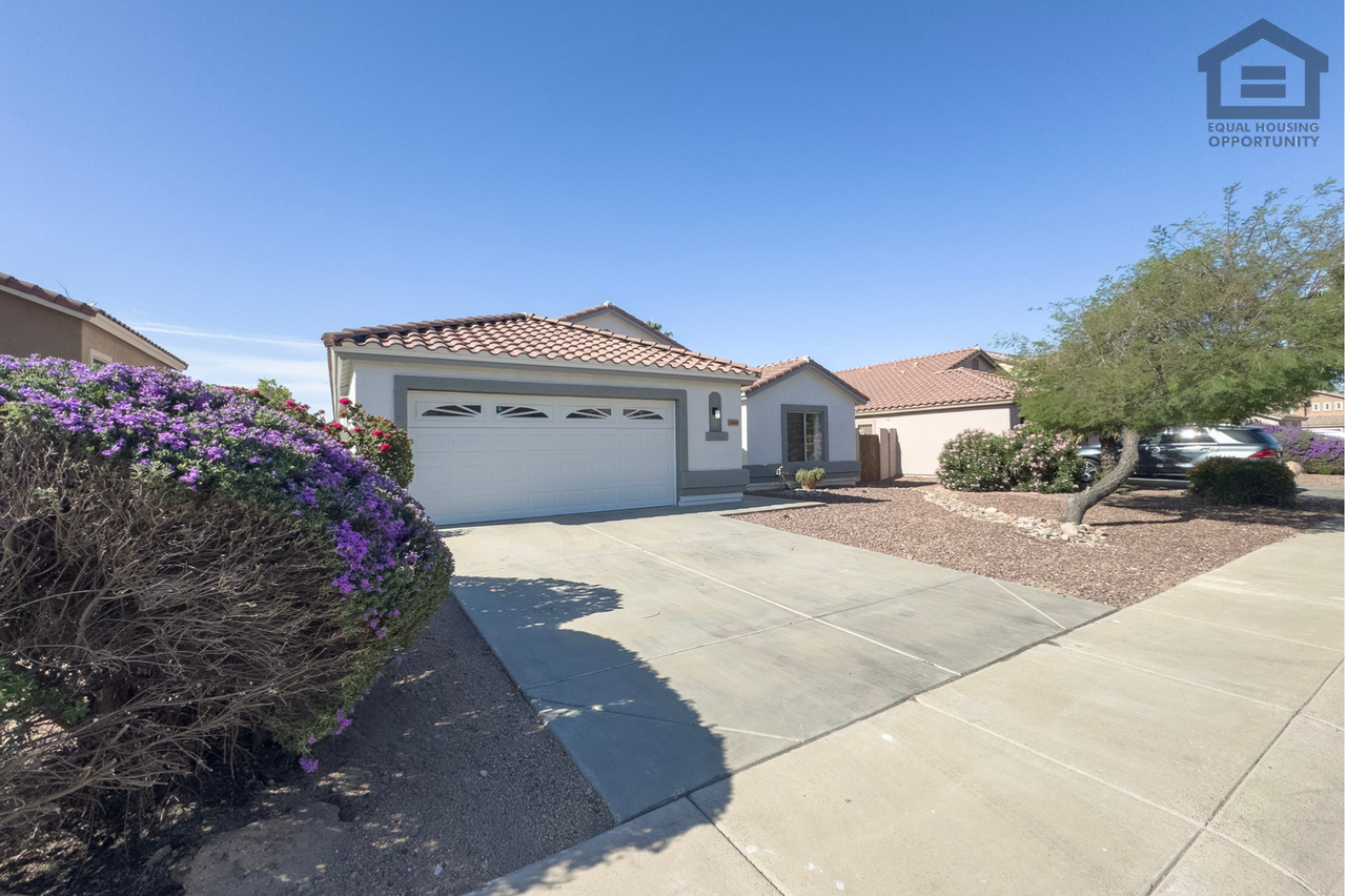 7469 W Monona Dr - Photo 4 of 50