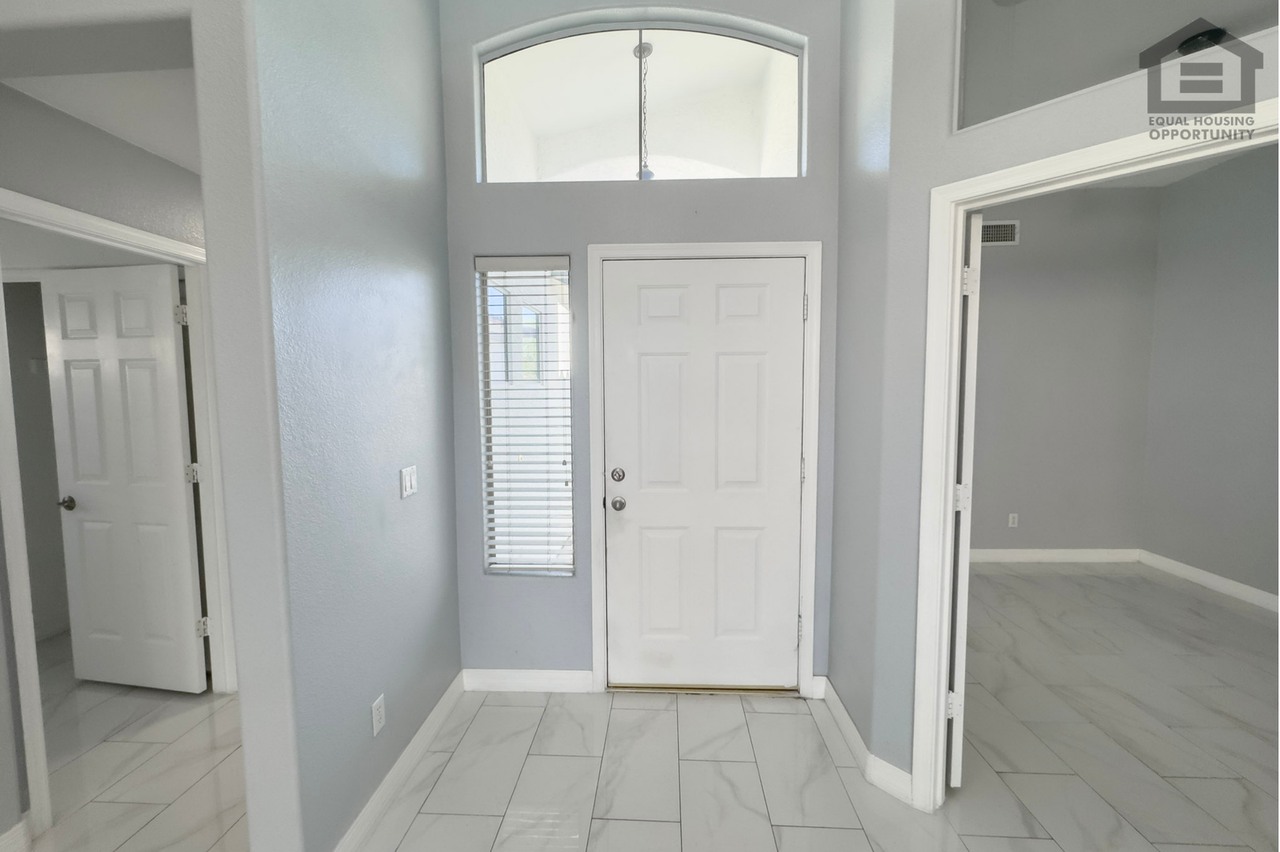 7469 W Monona Dr - Photo 7 of 50