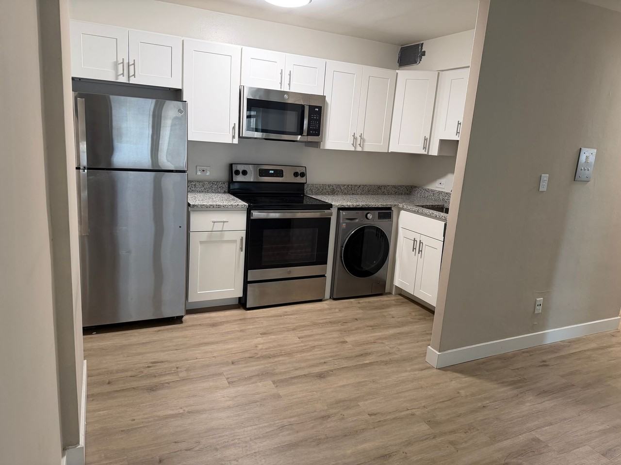 1560 N. Prospect Ave. - Photo 2 of 6