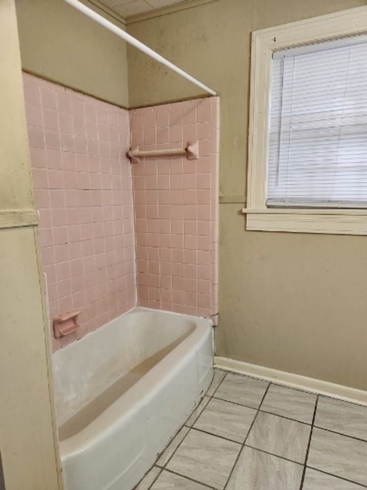 239 West Dr - Photo 6 of 7