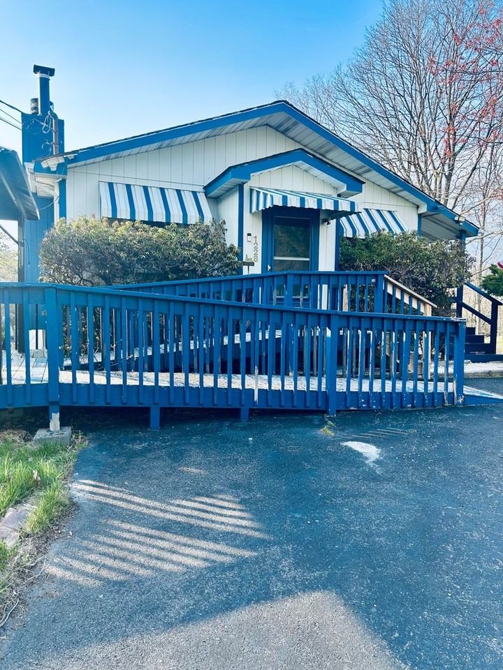 1228 Allegheny Dr - Photo 2 of 10