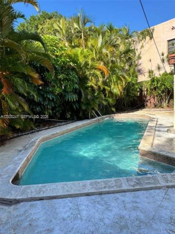 4582 Royal Palm Ave - Photo 2 of 15