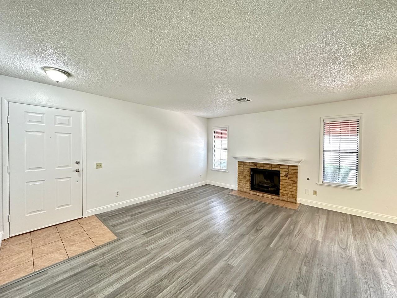 6687 W Tropicana Ave #102 - Photo 5 of 16