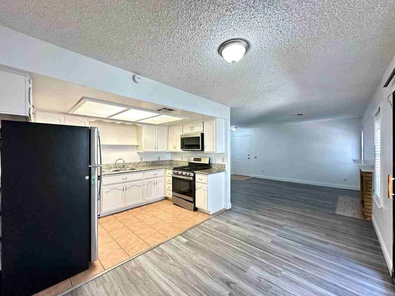 6687 W Tropicana Ave #102 - Photo 7 of 16