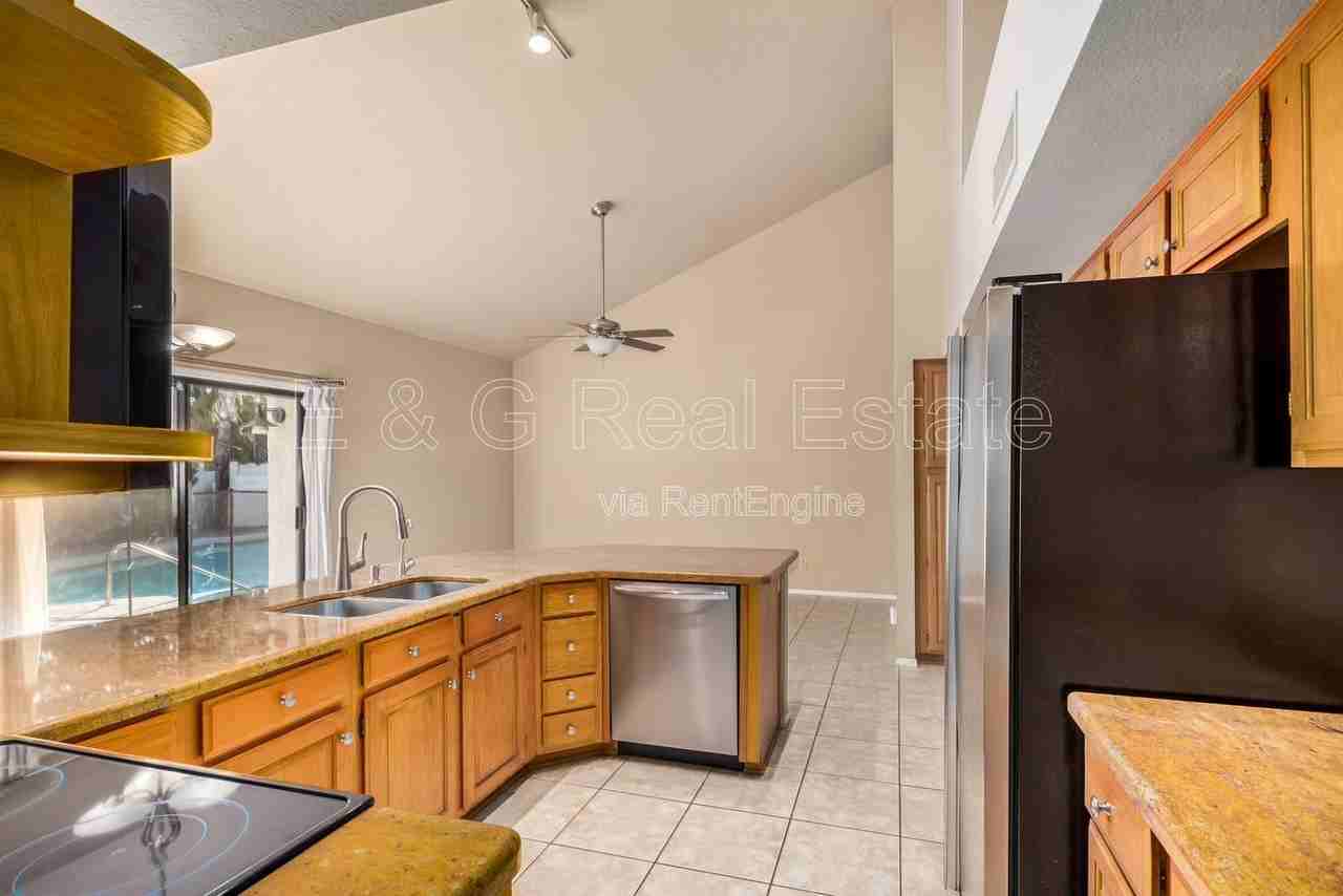 10060 E San Bernardo Dr - Photo 7 of 22