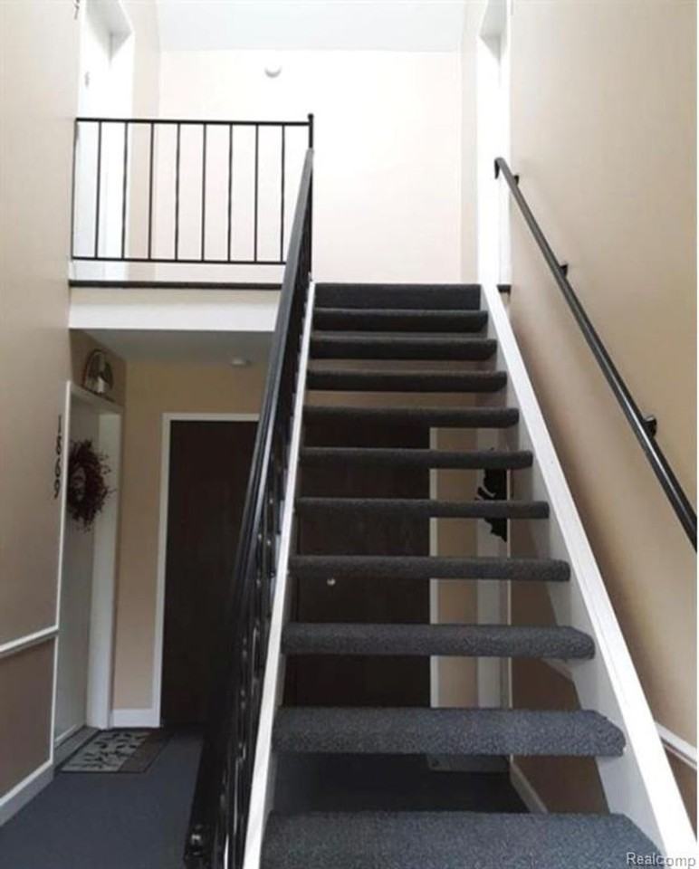 1867 Meadow Dale Ct - Photo 3 of 13