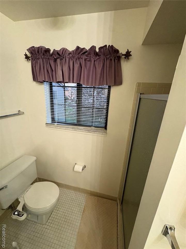 1867 Meadow Dale Ct - Photo 7 of 13
