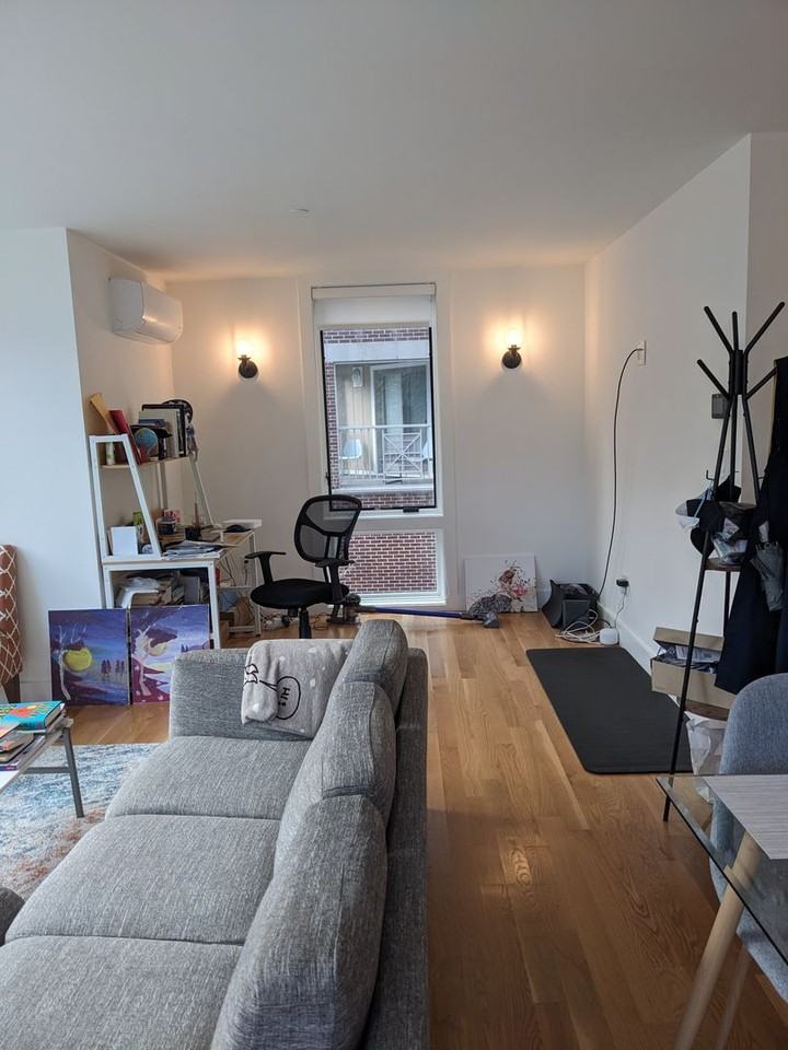 70 Winchester St - Photo 4 of 8