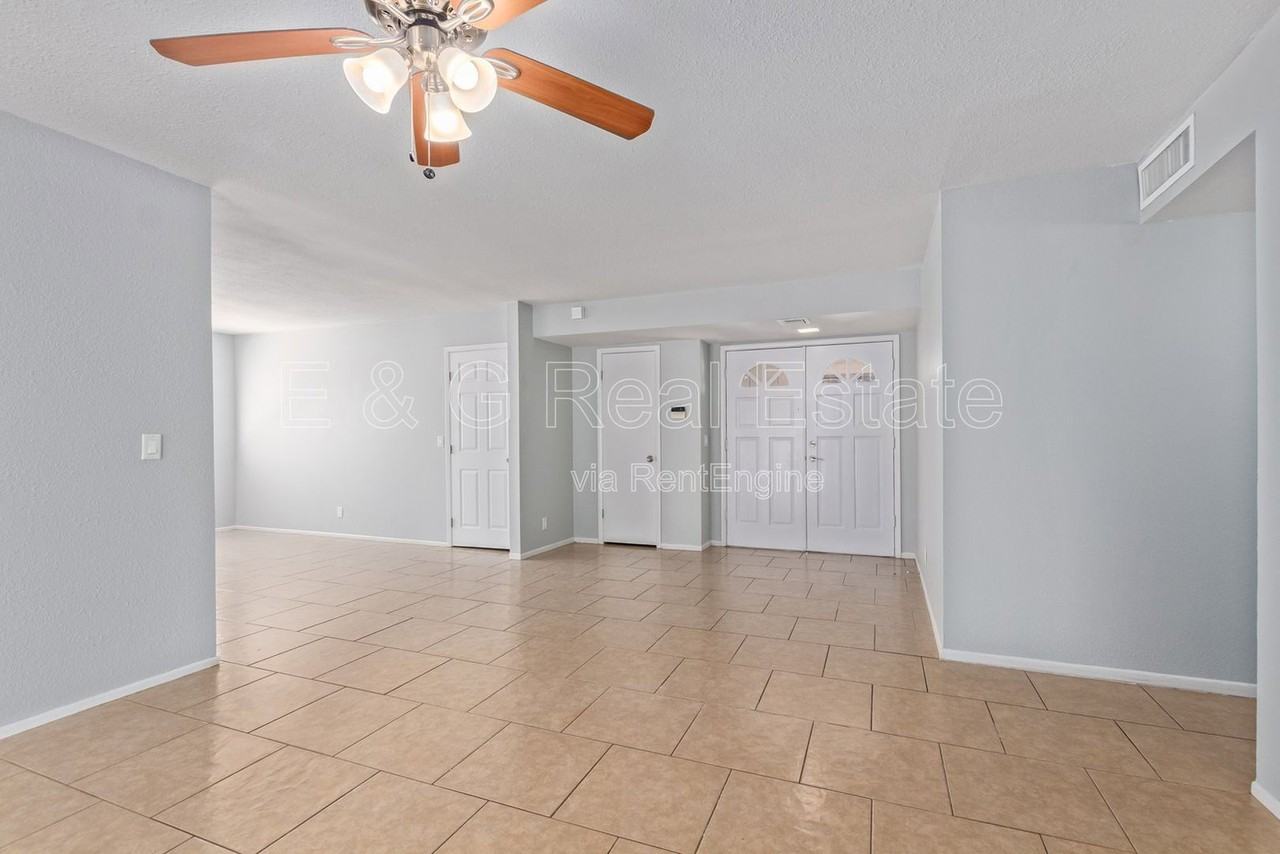 2609 N Nebraska St - Photo 5 of 36