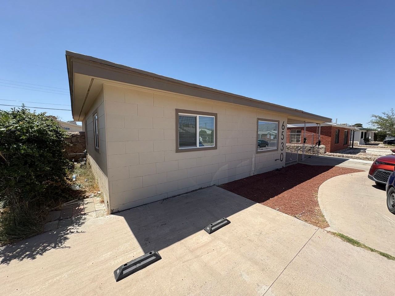6530 Mohawk Ave - Photo 3 of 29