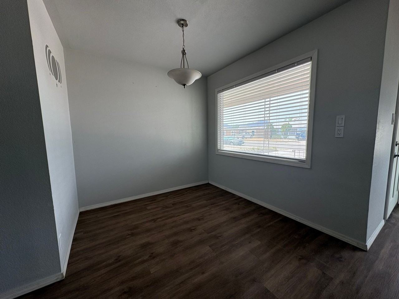 6530 Mohawk Ave - Photo 7 of 29