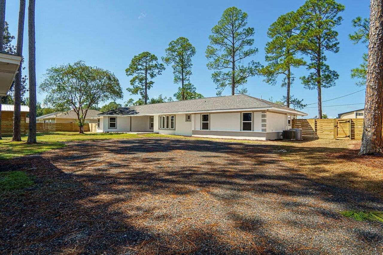 498 Alabama St - Photo 2 of 35
