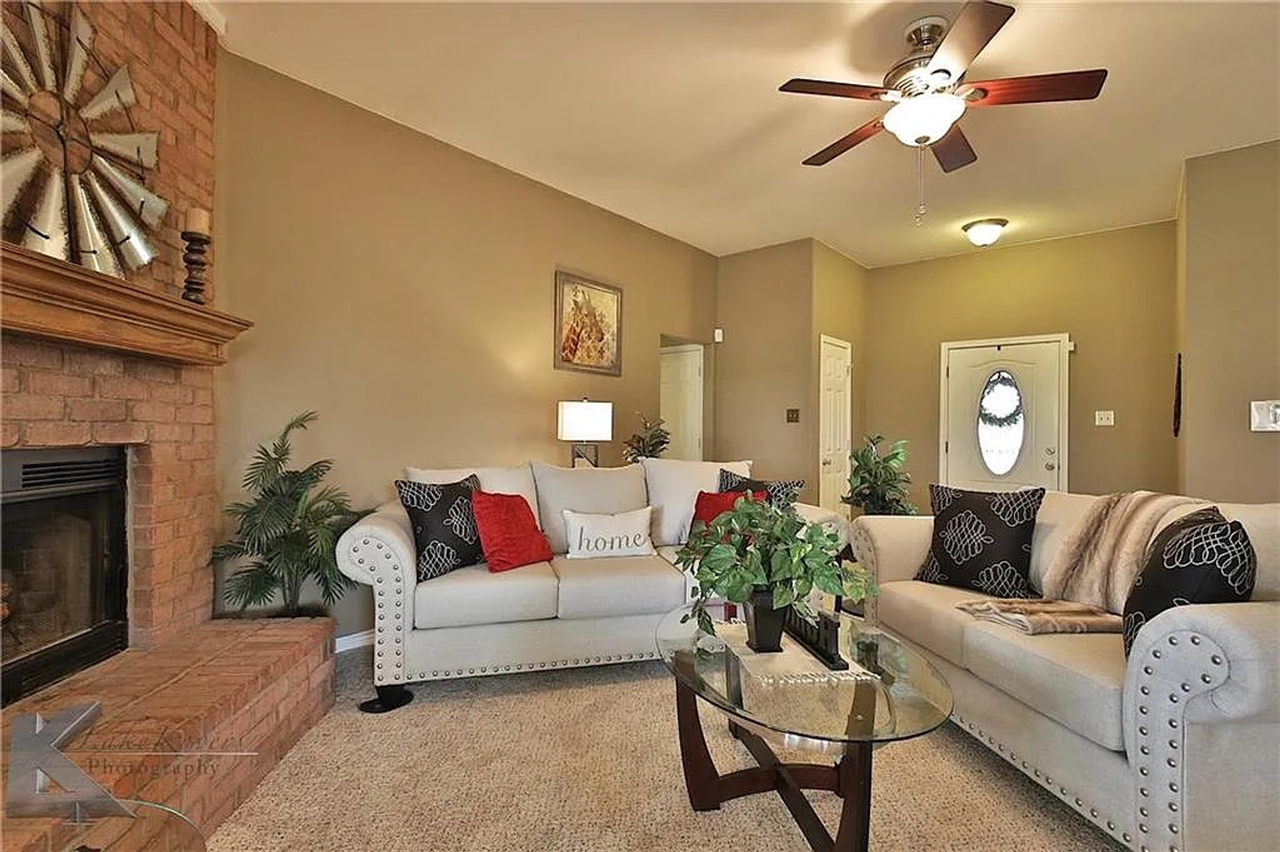 1202 Tulane Dr - Photo 5 of 30