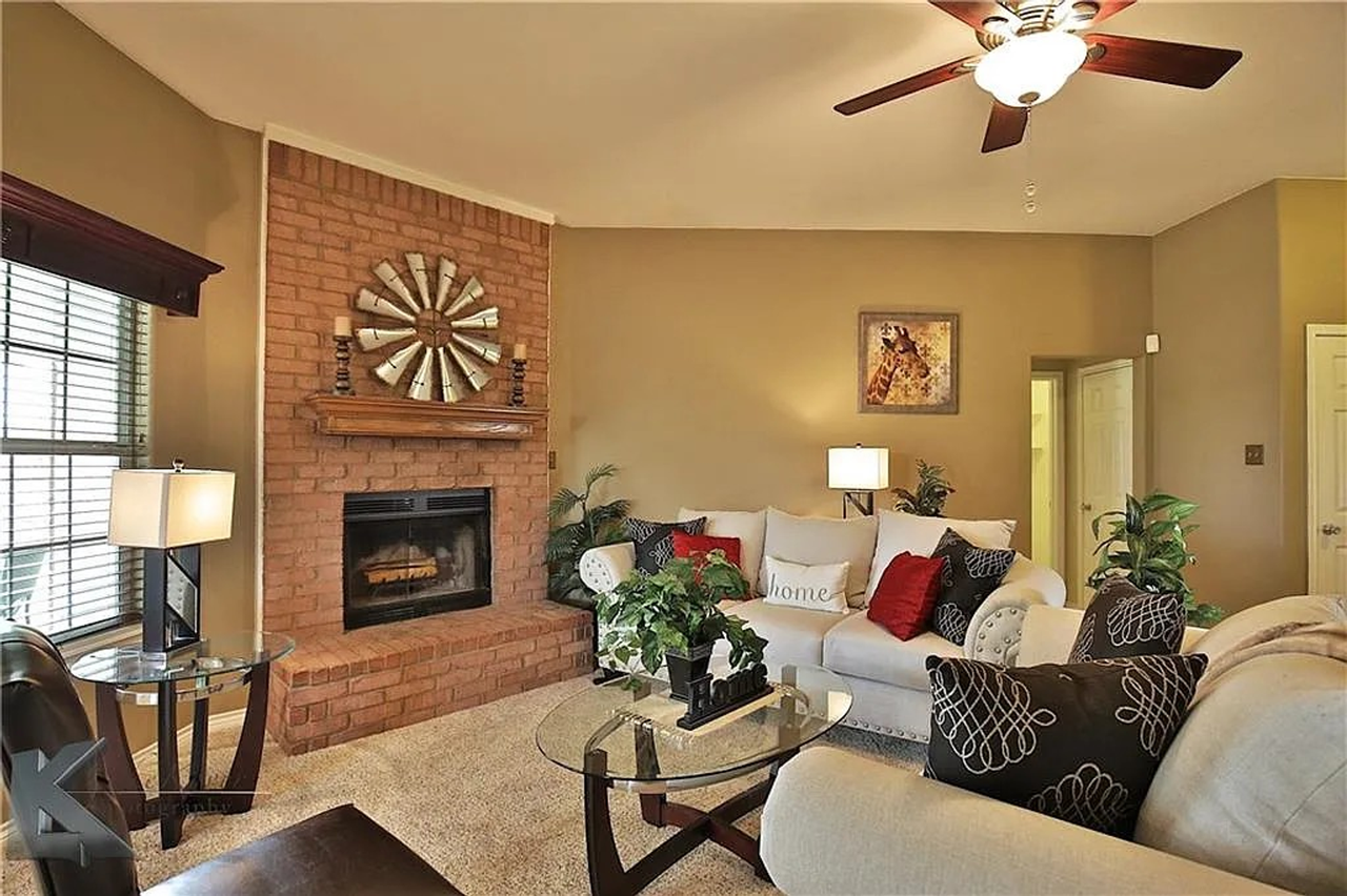 1202 Tulane Dr - Photo 6 of 30