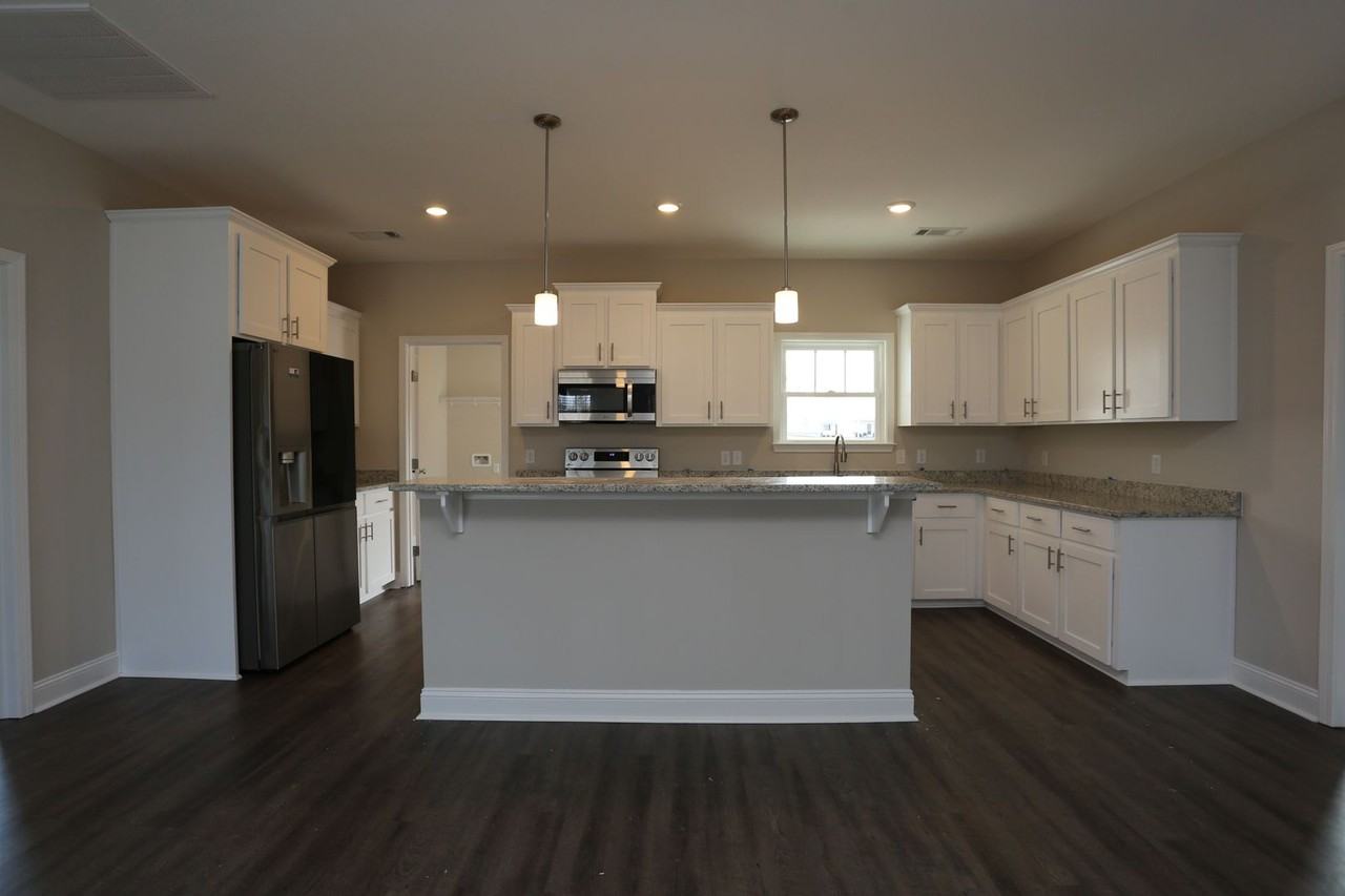 115 Avalon Trce - Photo 2 of 15