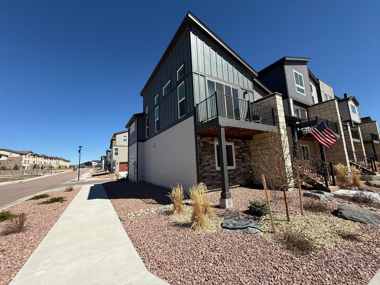 3665 Greenways Main Blvd - Photo 3 of 18