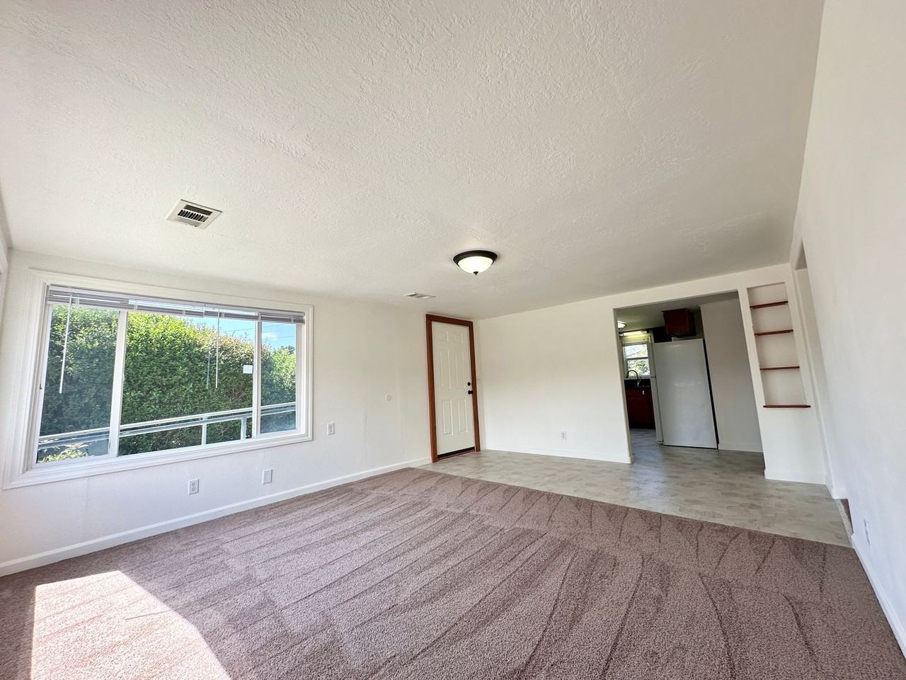 1751 Waters Ave - Photo 4 of 30