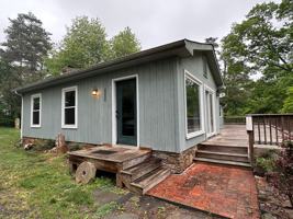 featured image of 1127 Round Hill Dr