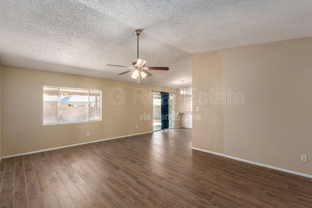 2113 N Los Altos Dr - Photo 4 of 23