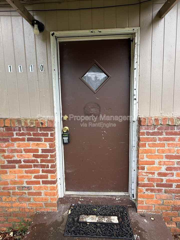 1110 Dewey St - Photo 3 of 13