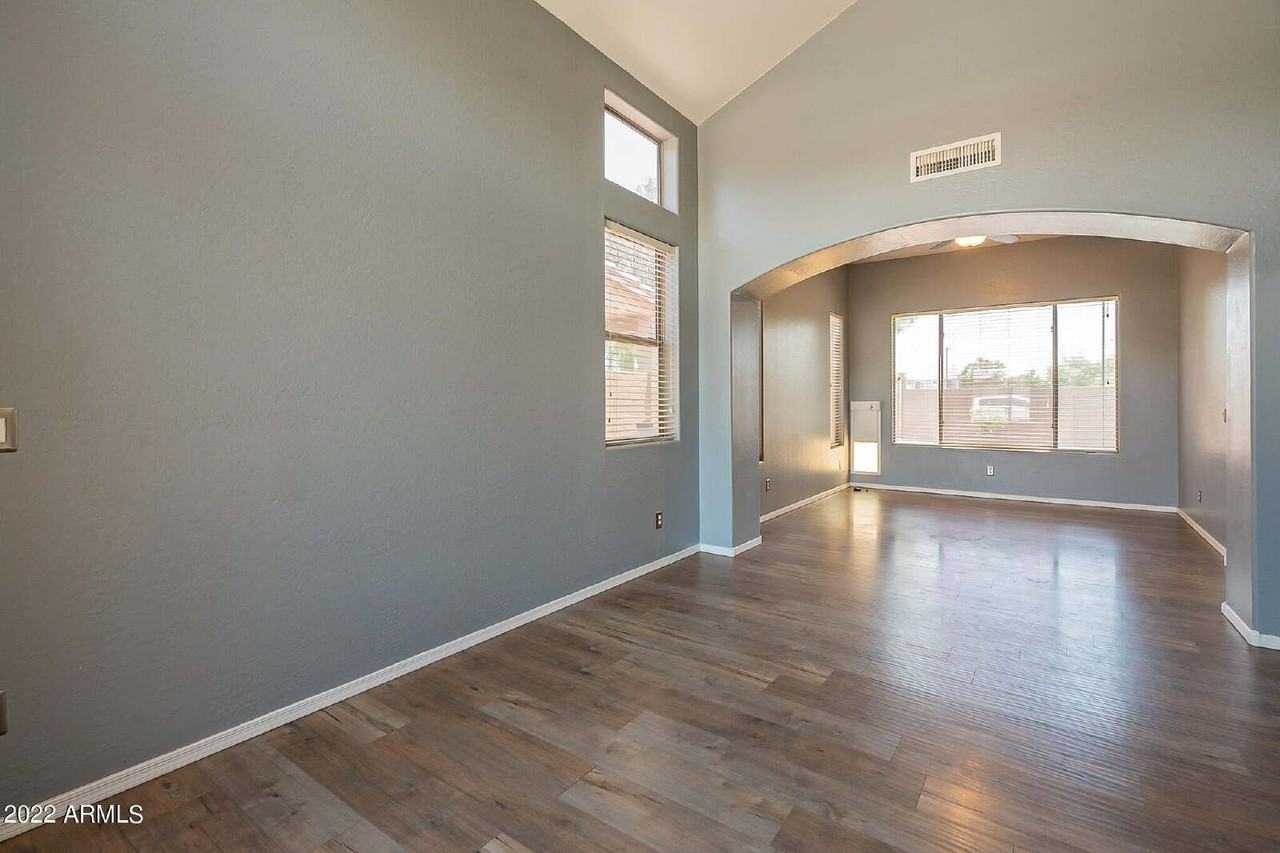 13241 W Jacobson Dr - Photo 5 of 35