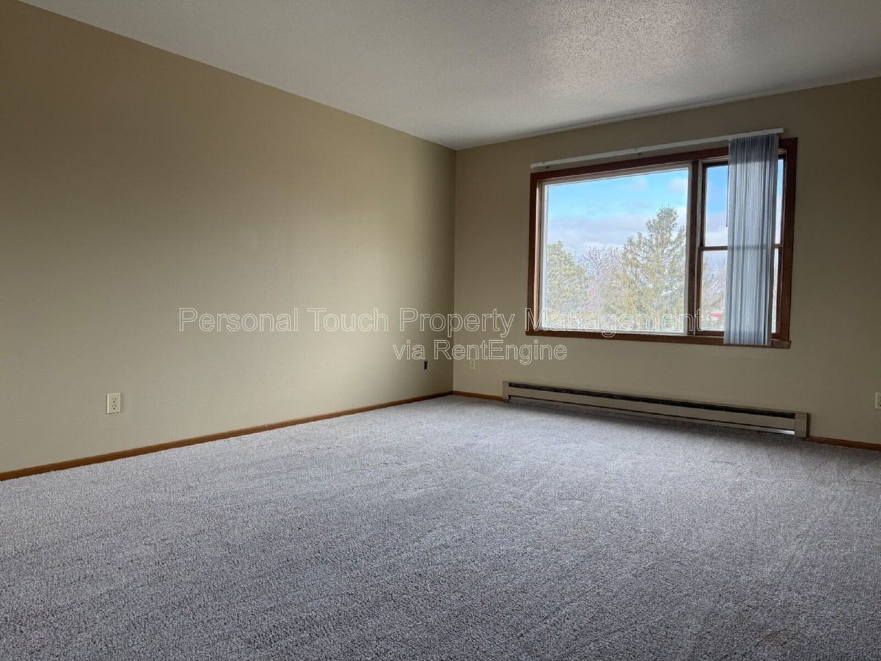1003 19th St Sw #2 - Photo 4 of 28