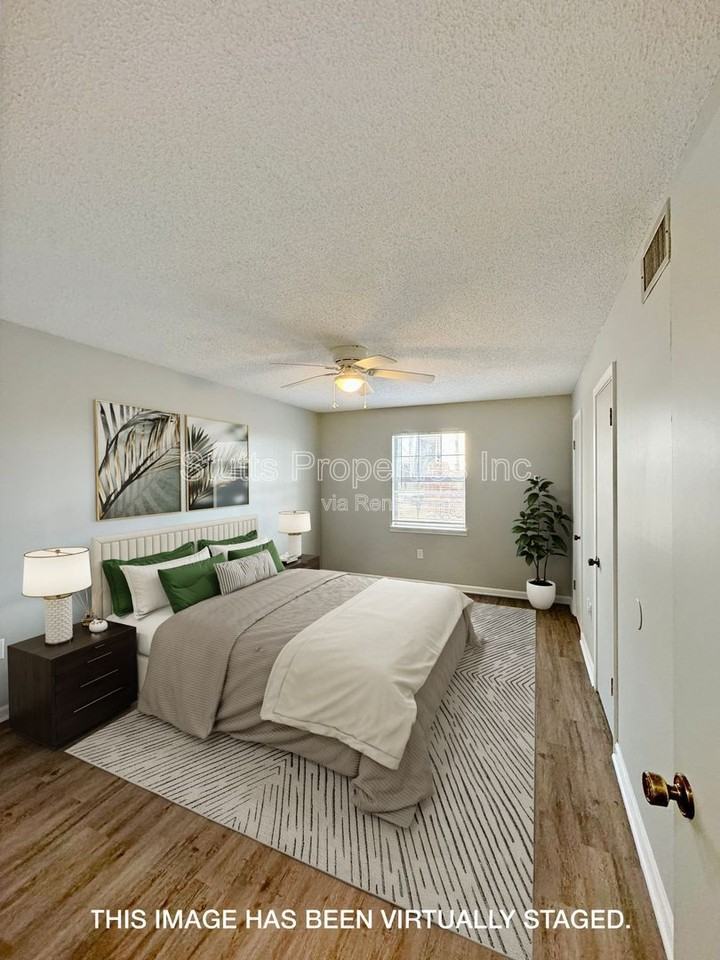 1825 Darby Dr #G6 - Photo 3 of 9