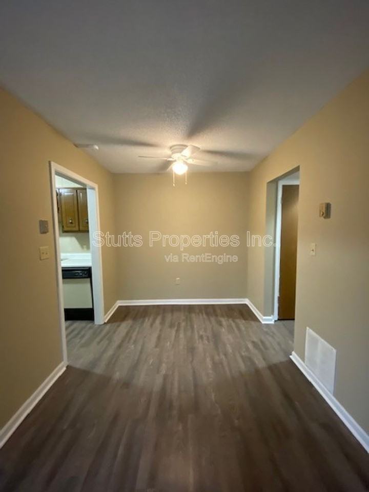 1825 Darby Dr #G6 - Photo 5 of 9