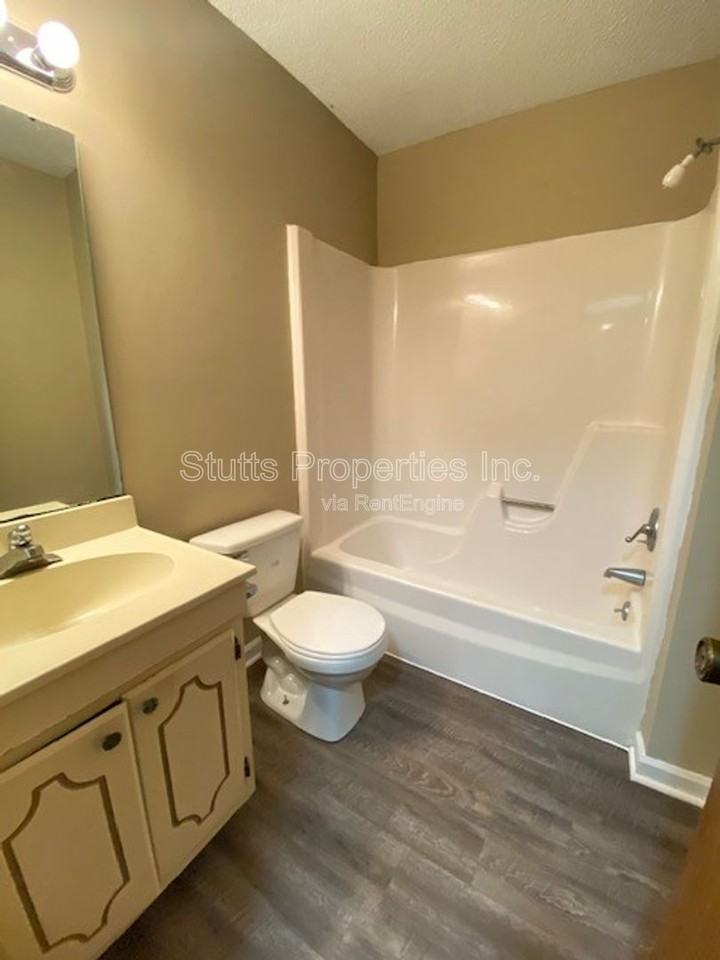 1825 Darby Dr #G6 - Photo 6 of 9