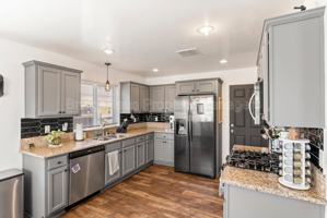 featured image of 832 Georgia St