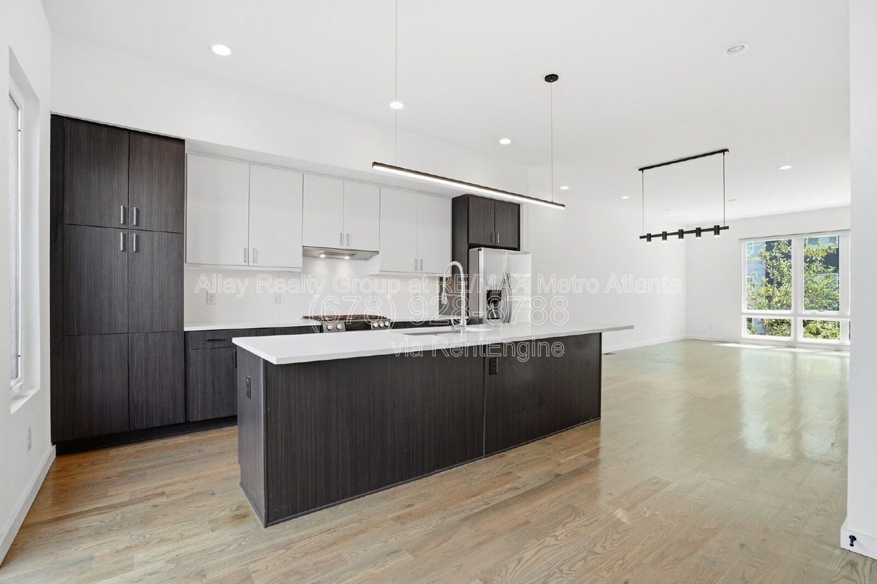 1463 La France St Ne #8 - Photo 4 of 29