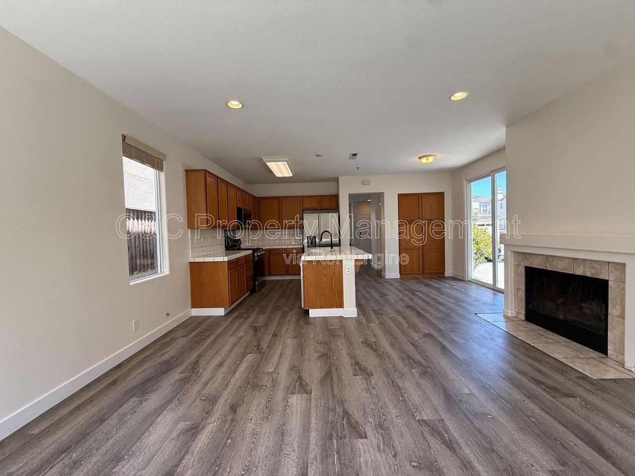97 La Jolla St - Photo 4 of 19