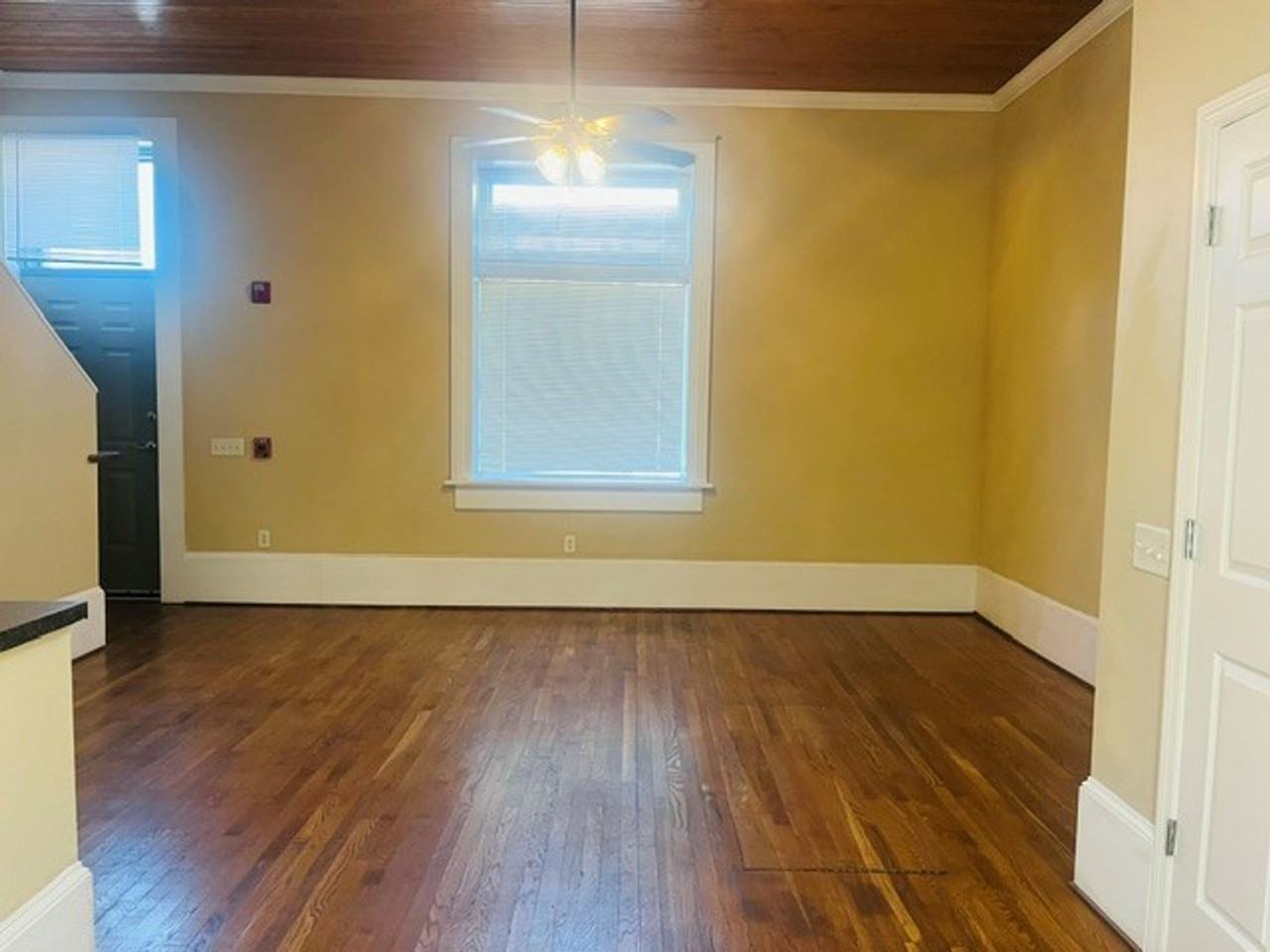 526 3rd St #3 - Photo 3 of 11