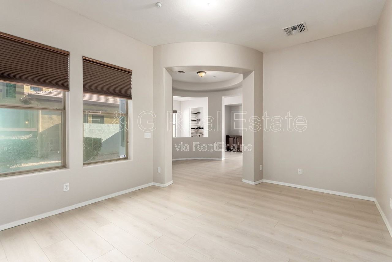 4296 N 154th Ave - Photo 7 of 50