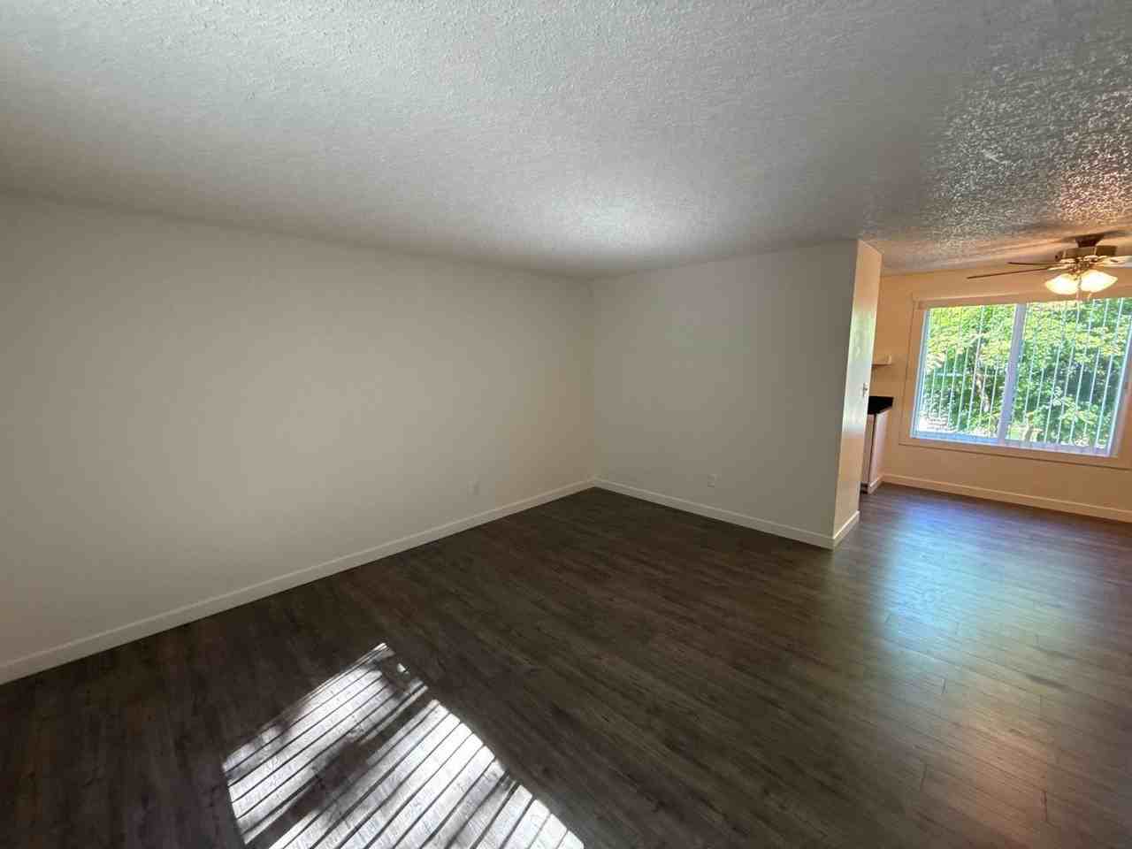 415 Senate St Nw - Photo 3 of 17