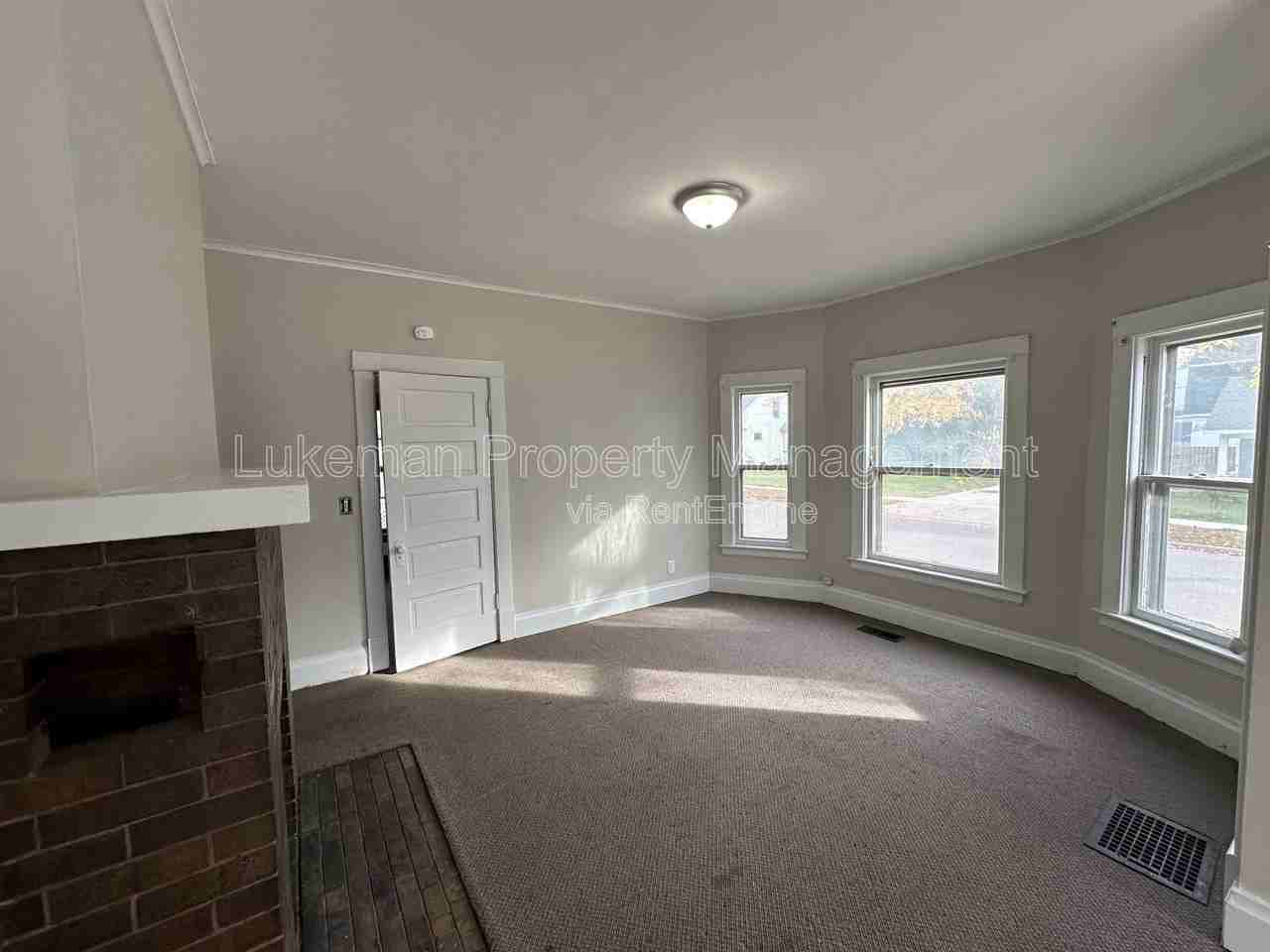 802 W Cedar St #804 - Photo 4 of 12