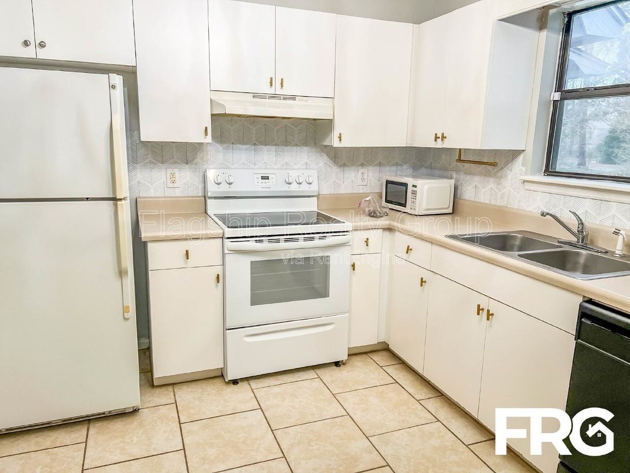 205 Wyndham Cir #B - Photo 7 of 22