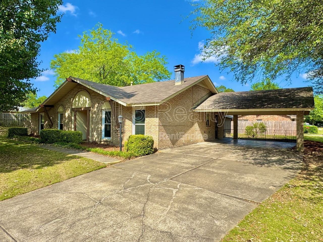 2311 Cottingham Dr - Photo 3 of 38