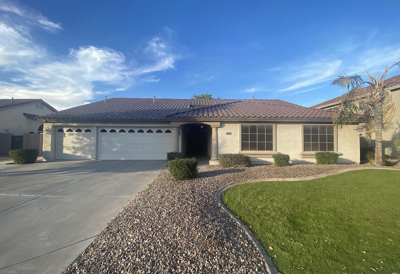 1430 E Crescent Way - Photo 2 of 25