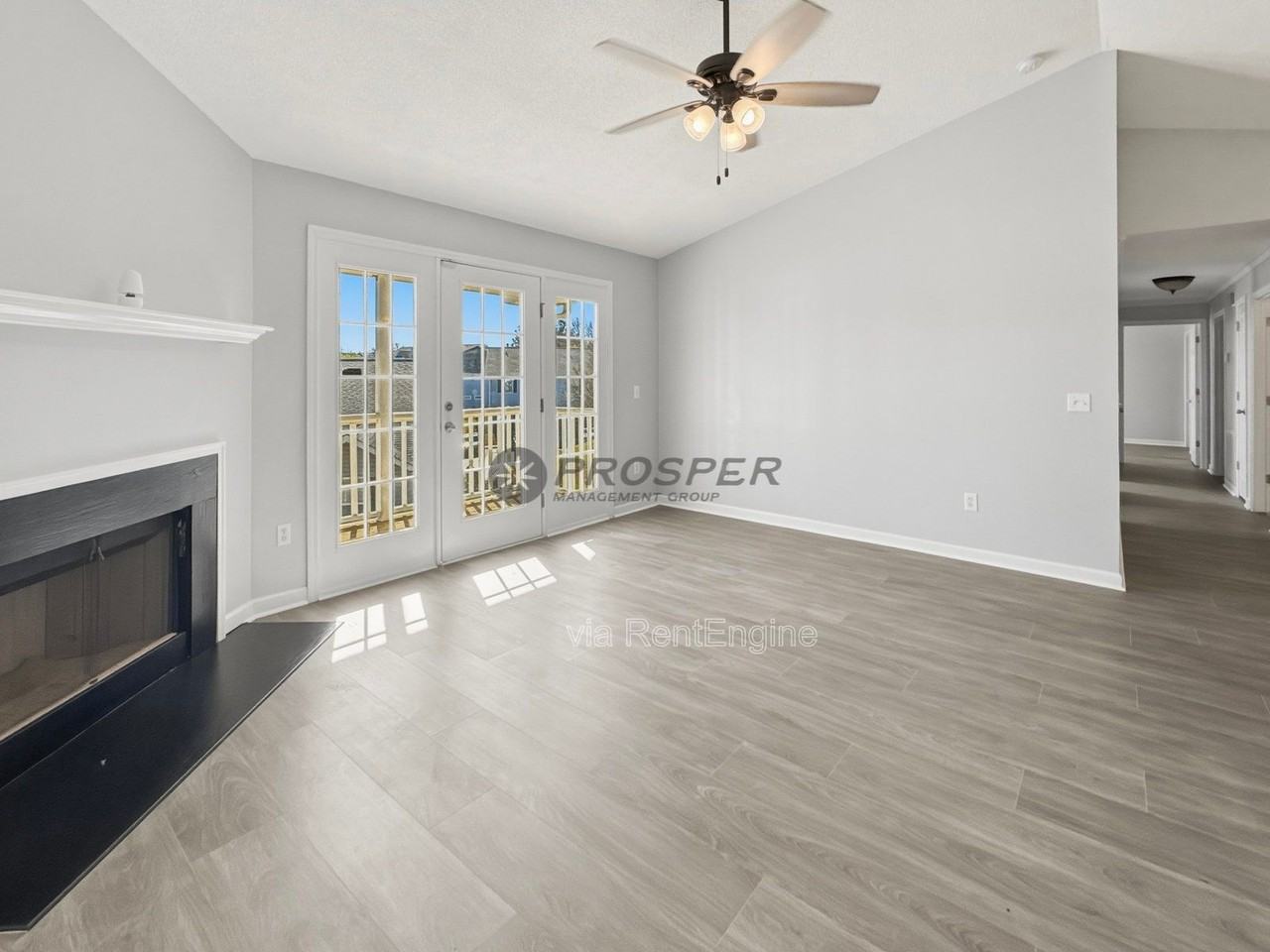 107 Pelham Square Way - Photo 4 of 25
